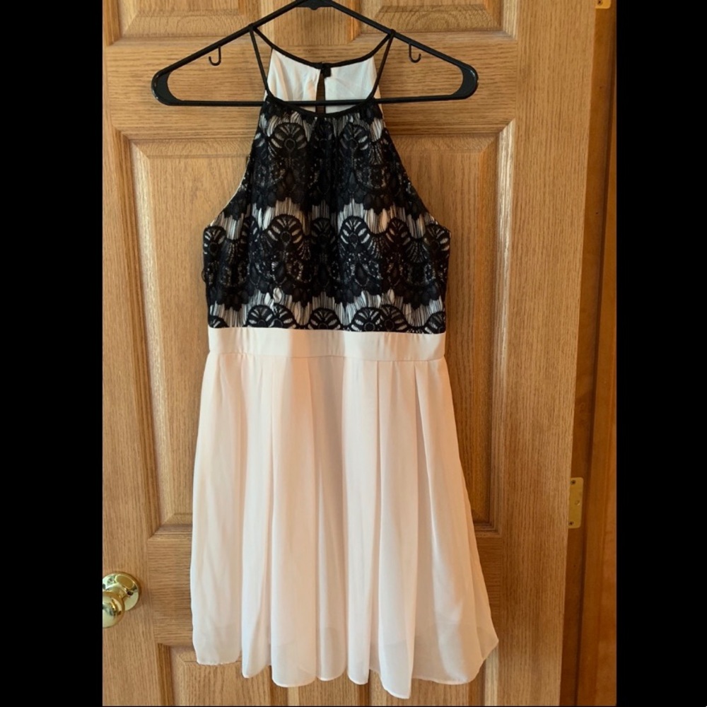 Black and Cream Homecoming Dance Dress🌞
